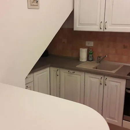 Dzoni Apartmán *